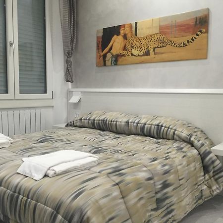 Picaflor Art & Rooms Милано Стая снимка