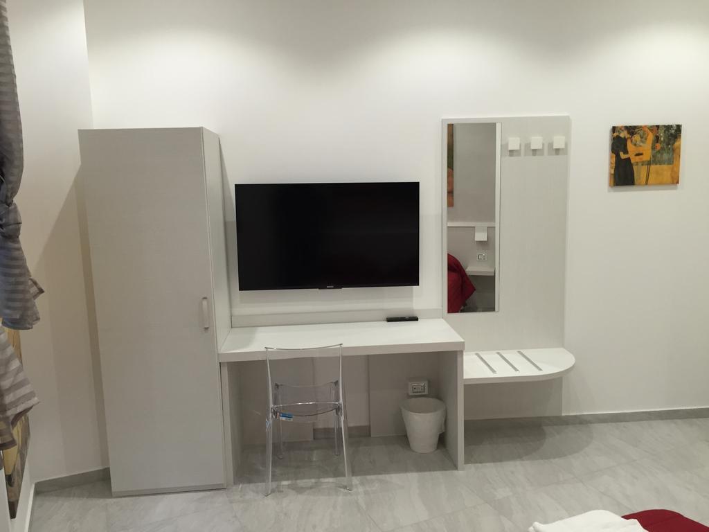 Picaflor Art & Rooms Милано Стая снимка